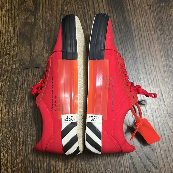 Off white sneakers - Picture 2 of 6